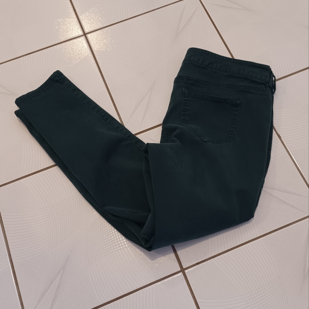4/$80 Forest Green Jeggings - Size 16